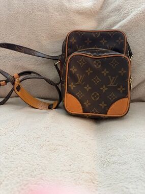 Louis Vuitton Monogram Canvas Cossbody Bag in Brown and Tan